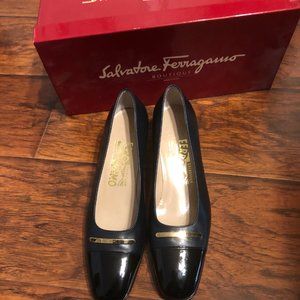 NEW Salvatore Ferragamo Doke Patent calf Size 5B Dark Blue